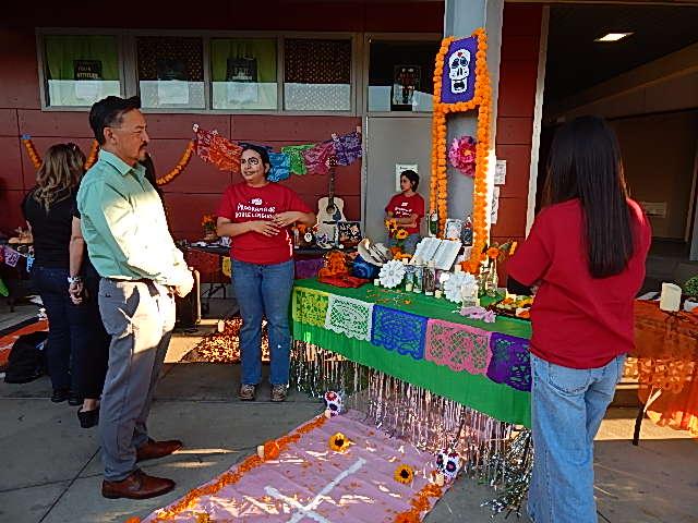 Sup Mendoza Learns About Student Ofrenda